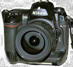 Профессиональный цифровой зеркальный фотоаппарат Nikon D2H. Фото с сайта ixbt.com.
